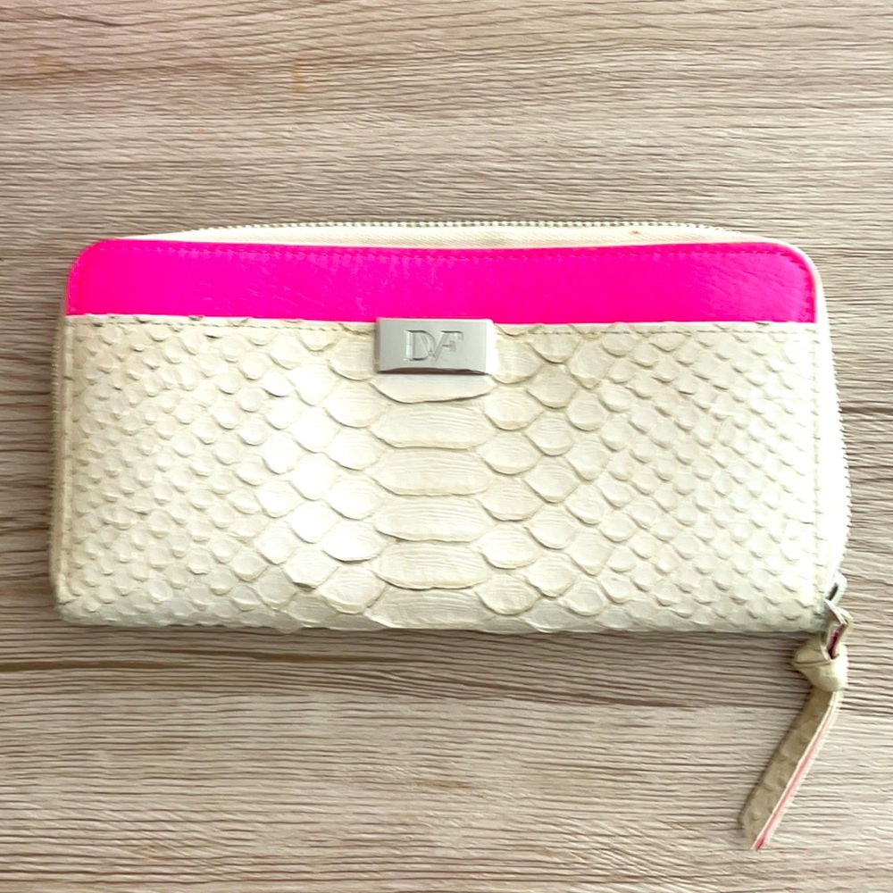 Diane Von Furstenberg White Python Embossed Leath… - image 3